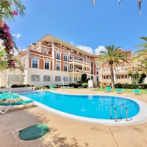 https://magnolia-house.tenerifehoteles.net