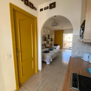 https://something-over.in-canary-islands.com